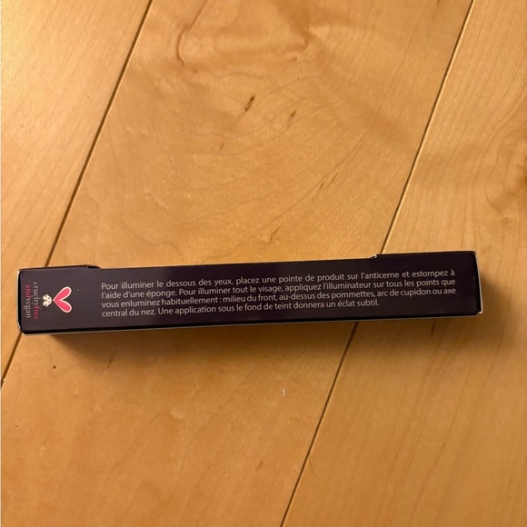 Shape Tape Glow Wand Liquid Highlighter in Auroral - Picture 6 of 8